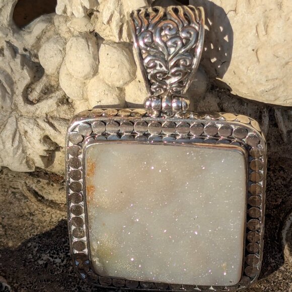 Southwestern Artisans Jewelry - STERLING SILVER PENDANT WITH CRUZY QUARTZ STONE         NWT